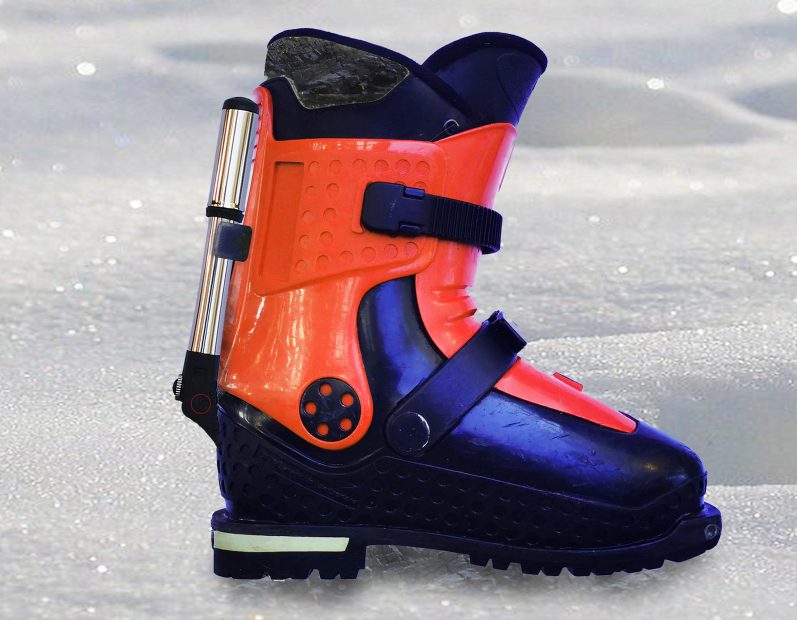 SKI BOOTS